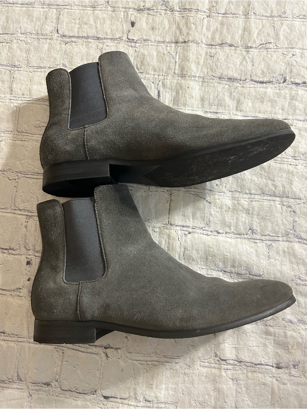 EXPRESS GENUINE SUEDE GRAY/CHARCOAL CLASSIC CHELSEA MEN’S ANKLE BOOTS 8